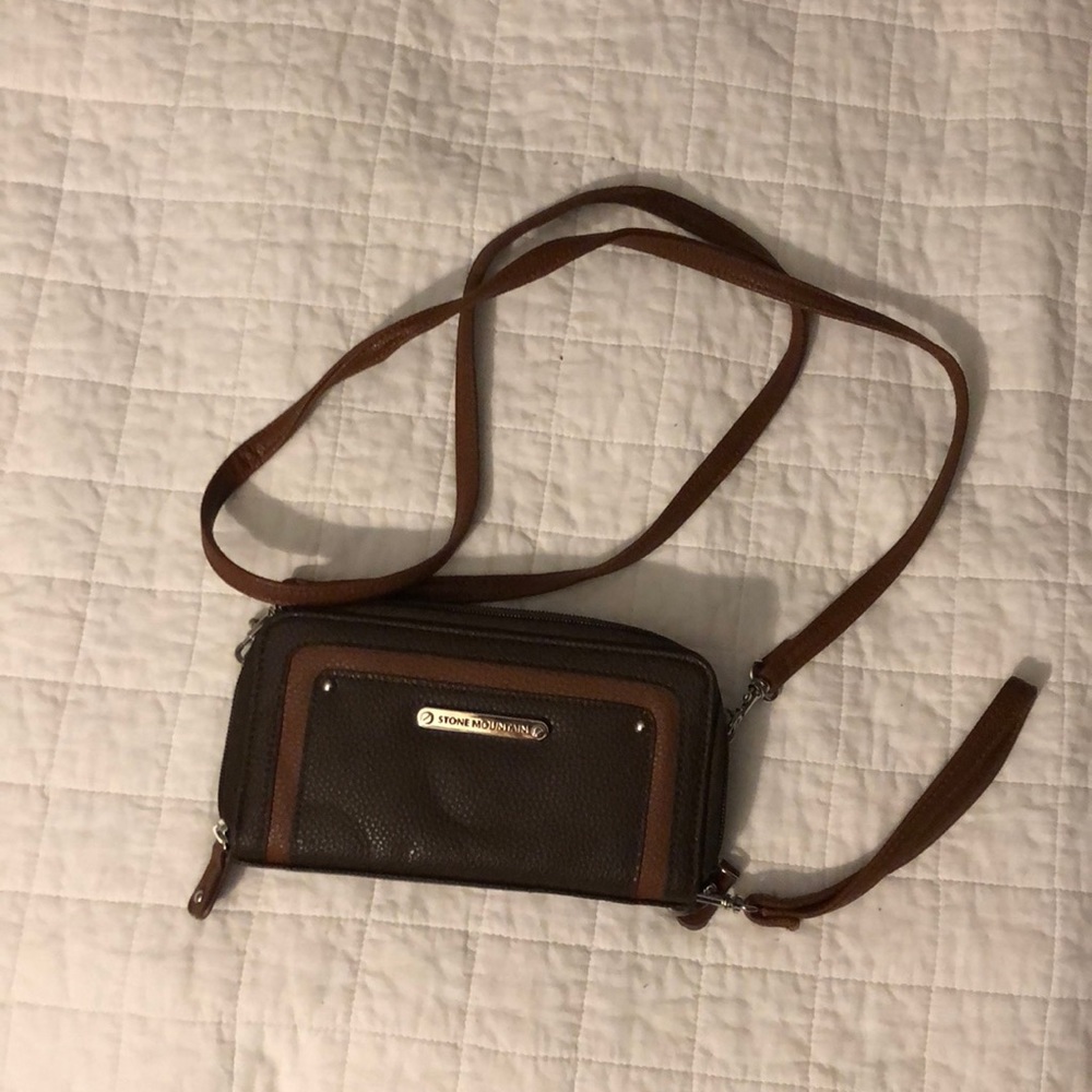 Stone Mountain Women’s Crossbody Bag NWOT